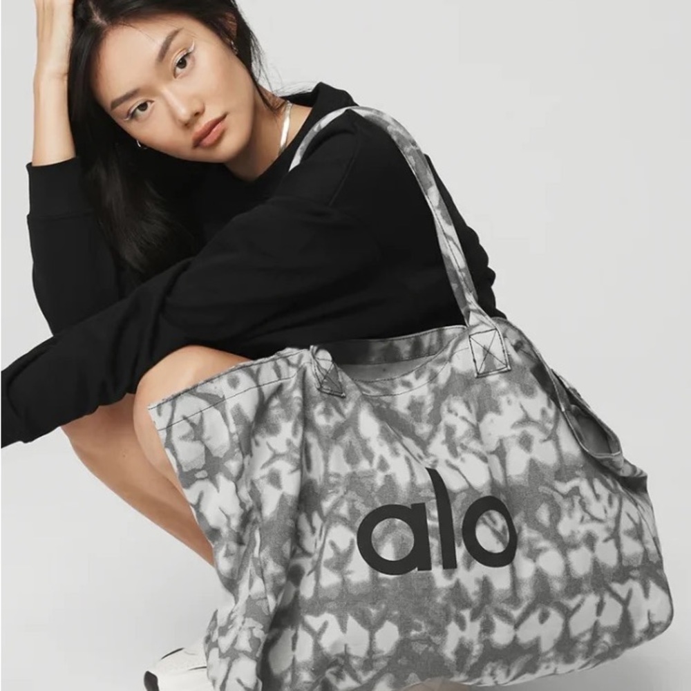 COPY - Alo yoga bag